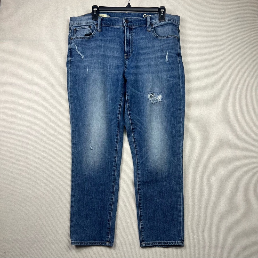 GAP Girlfriend Jeans Size 33R (12/14) Medium Wash Slight Distress Boho Casual